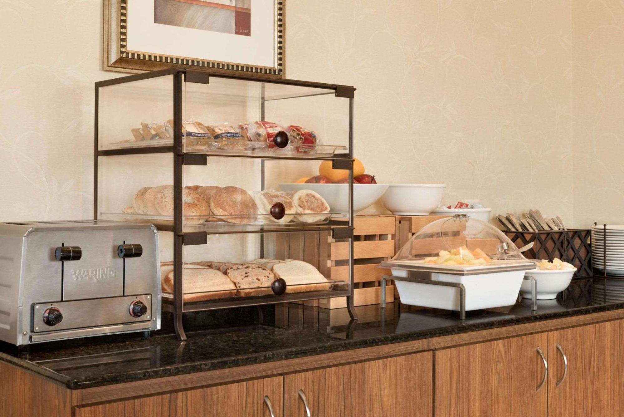 Country Inn & Suites By Radisson, Chanhassen, Mn Esterno foto