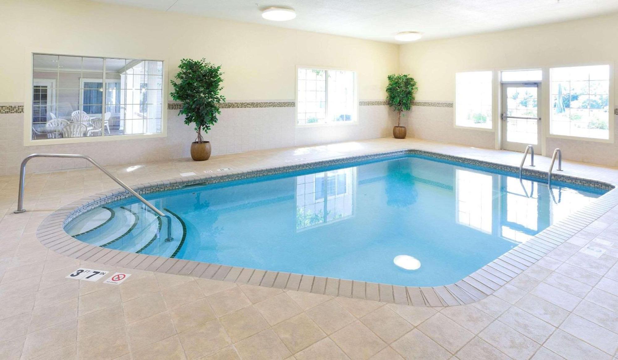 Country Inn & Suites By Radisson, Chanhassen, Mn Esterno foto